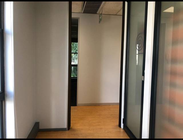 186M² OFFICE TO LET IN HYDE PARK